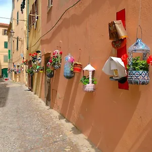 https://santa-chiara-esclusiva-al-centro-storico.hotelsalgherosardinia.com